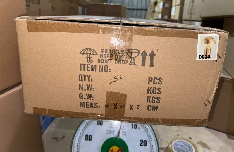 Kích thước thùng Đèn Bàn DB34 