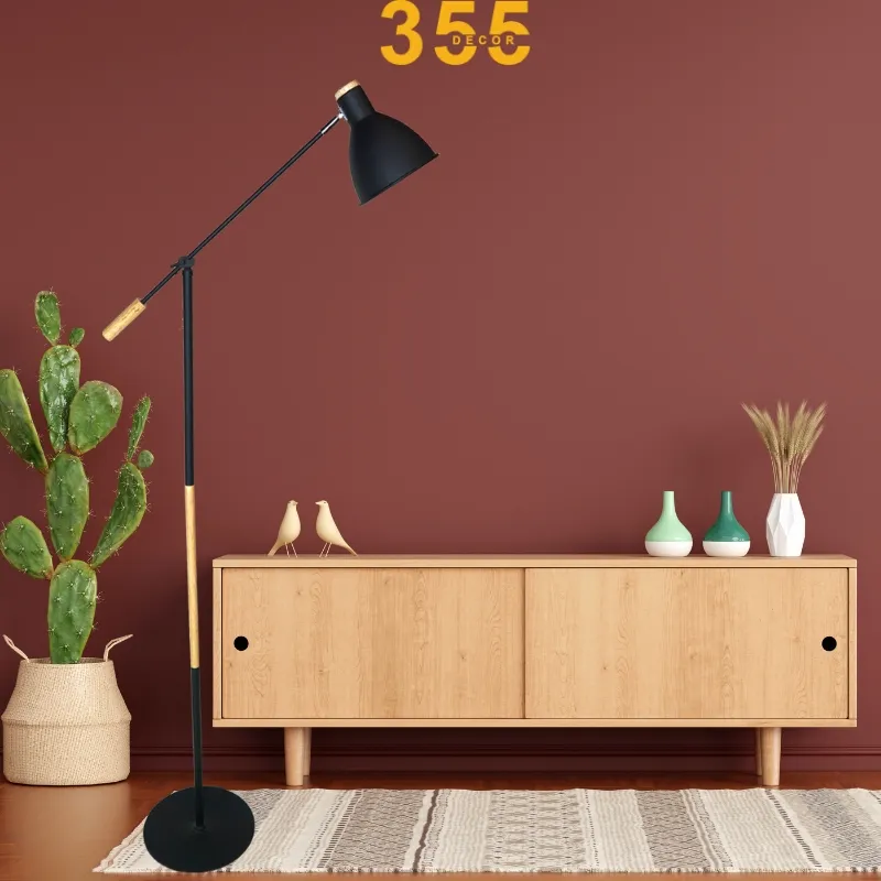 Thiết kế này của chiếc đèn cây đứng decor tạo sự cân bằng giữa nét mạnh mẽ và ấm áp.