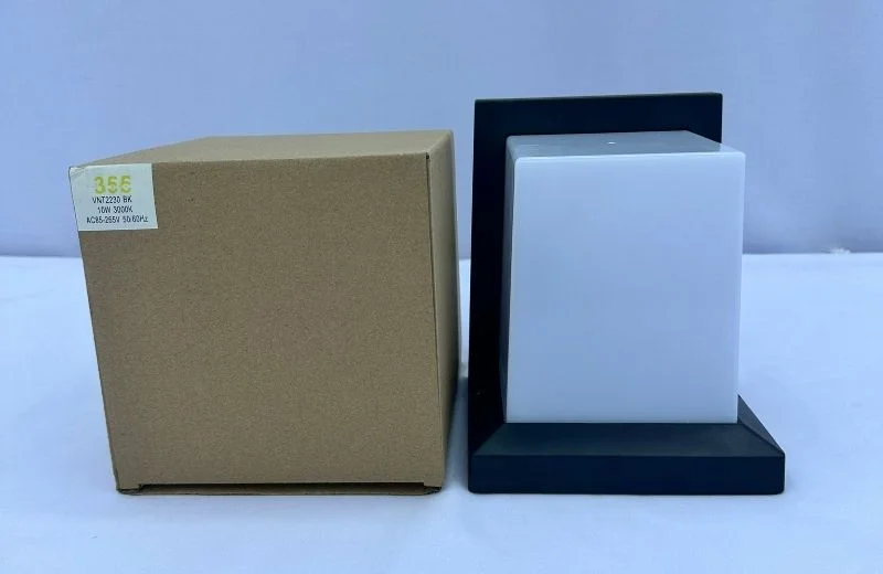 Đóng hộp của Đèn Tường VNT2230