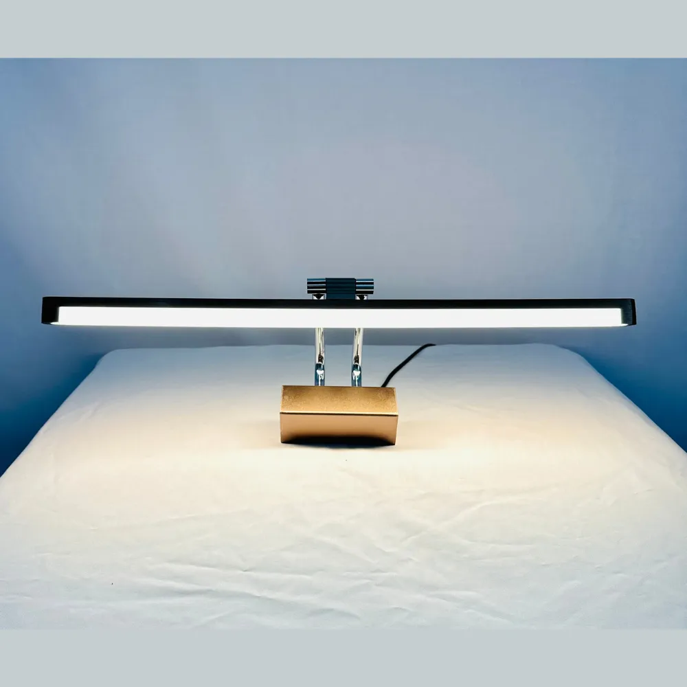 den-roi-tranh-rta118 (6) Đèn Rọi Tranh RTA118 kiểu dáng hiện đại, ánh sáng LED tiết kiệm điện, lý tưởng cho chiếu tranh và trang trí không gian sống