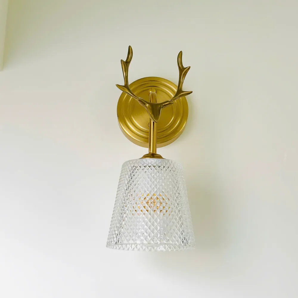 den-roi-tranh-vk112 (3) Đèn Tường Thiết Kế VK112 – Giải Pháp Chiếu Sáng Trang Trí Đẳng Cấp Cho Không Gian