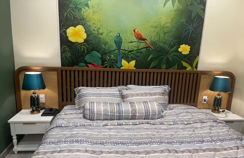 Đèn Bàn DB72XANHLA lắp đặt cho khách 