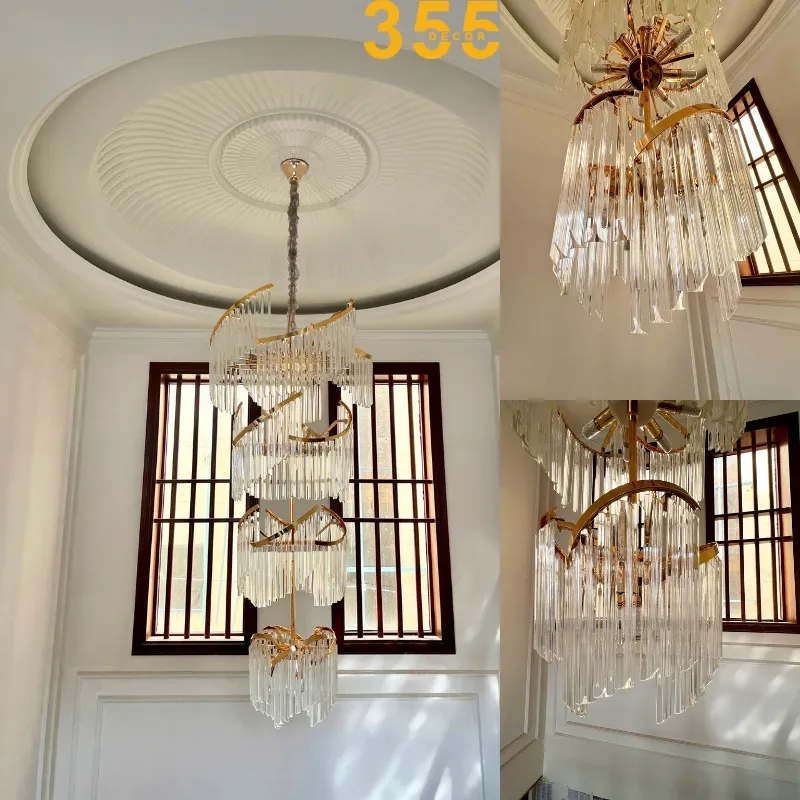Chi tiết cận cảnh khung hợp kim mạ vàng và các thanh pha lê