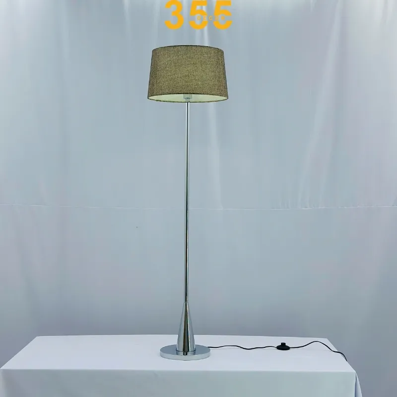 Đèn đứng mang vẻ đẹp hiện đại không lỗi thời theo thời gian