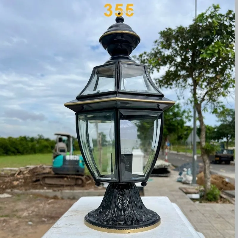 đèn trụ DT24 - thiết kế lục giác màu đen huyền bí sang trọng